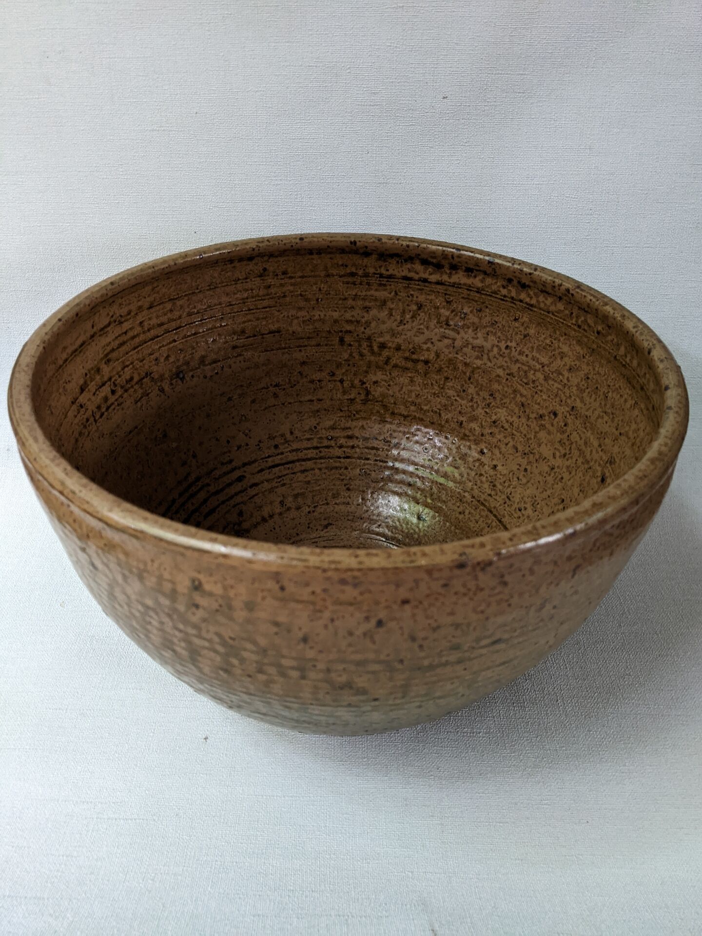 Second-hand artisan stoneware salad bowl