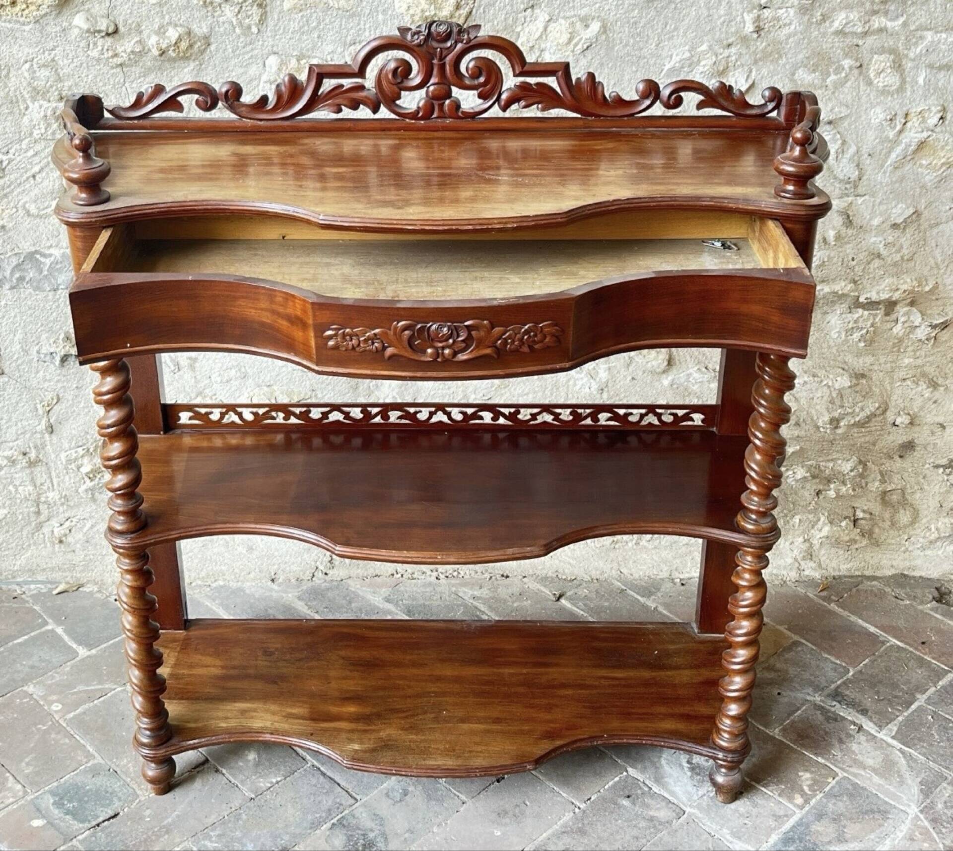 19th century English console – Solid mahogany and veneer – Sculptures