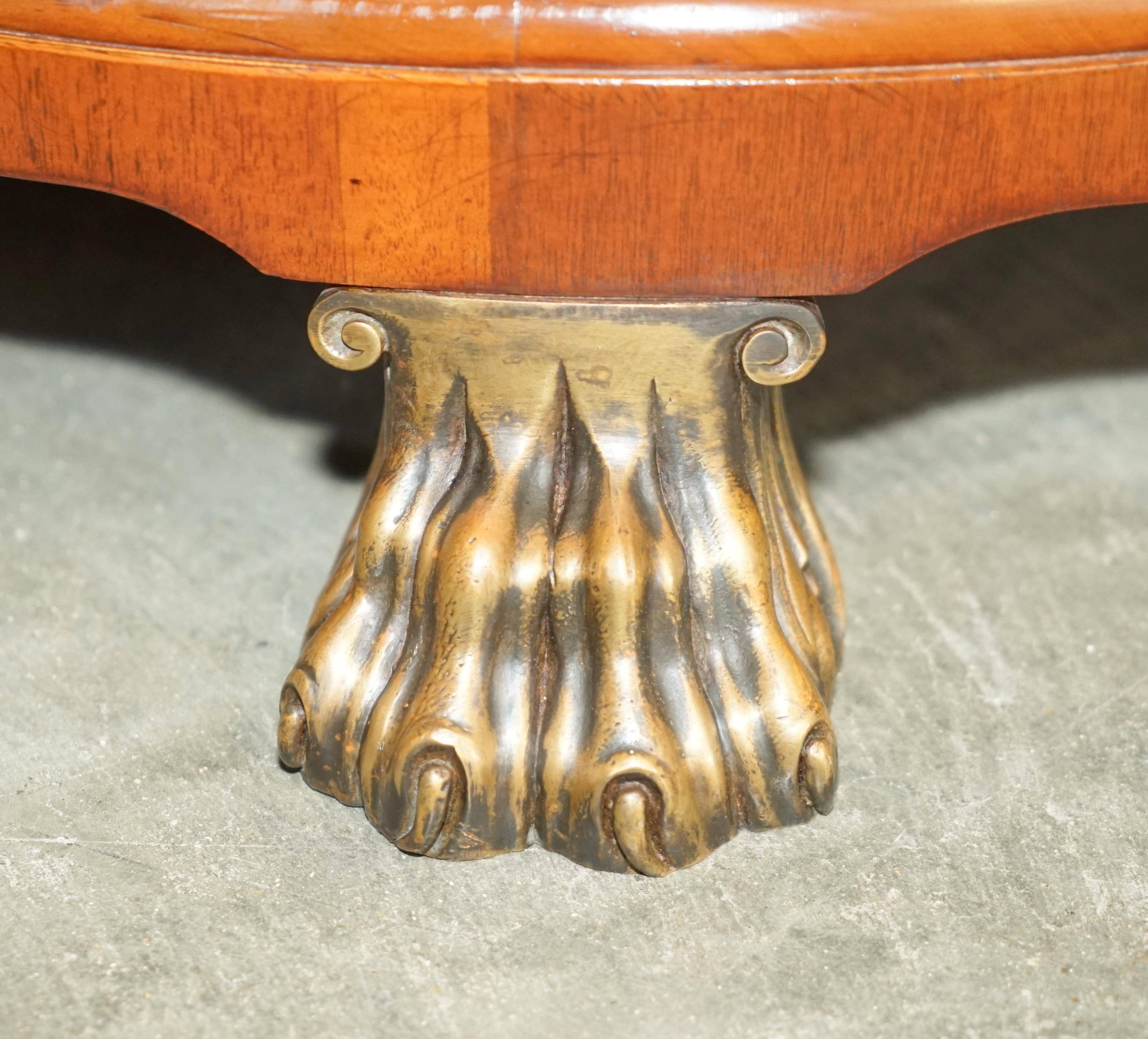 Table bibliothèque tournante Arthur Brett en satin, noyer et palissandre - style Regency