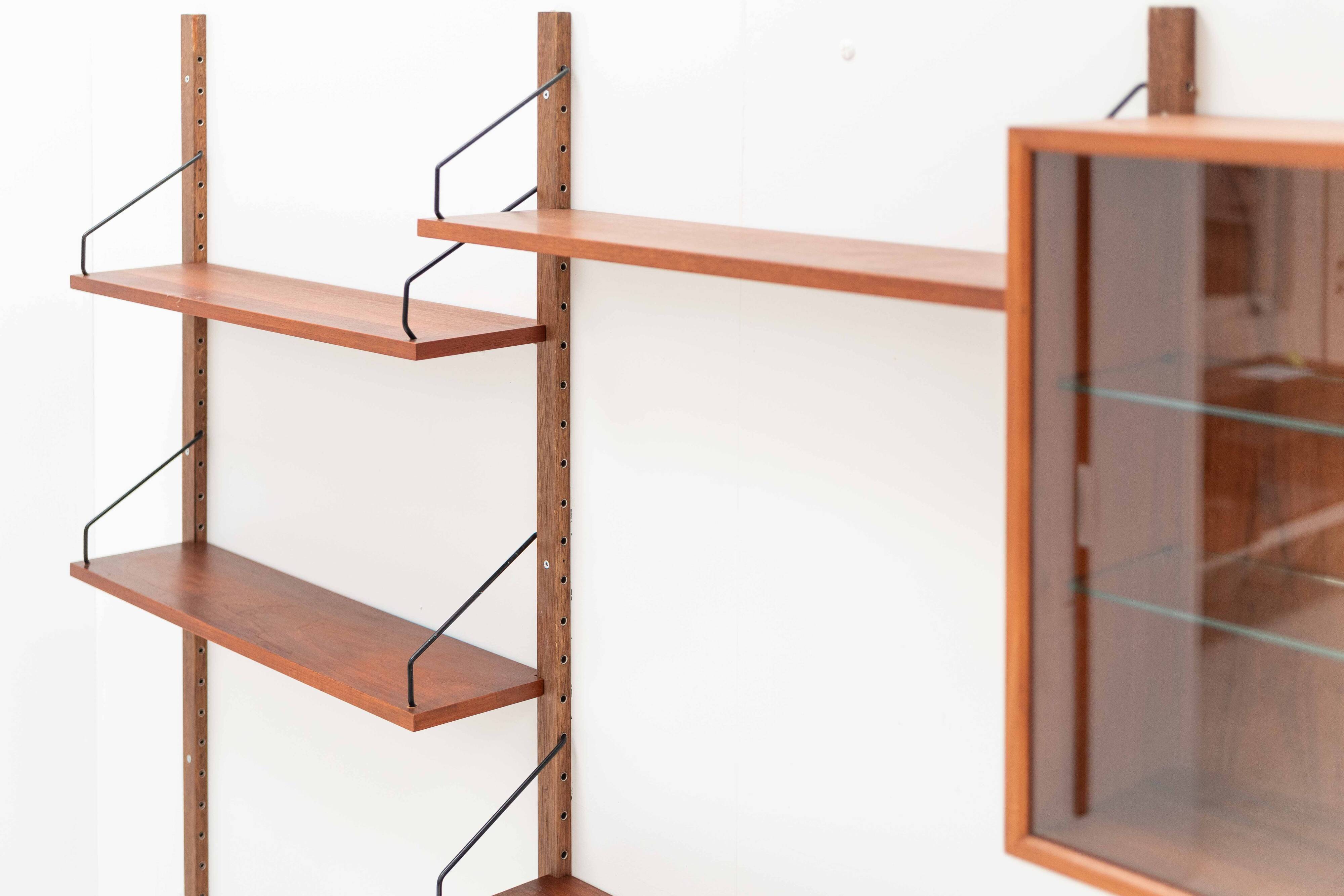 4-Bay Wall Unit by P. Cadovius