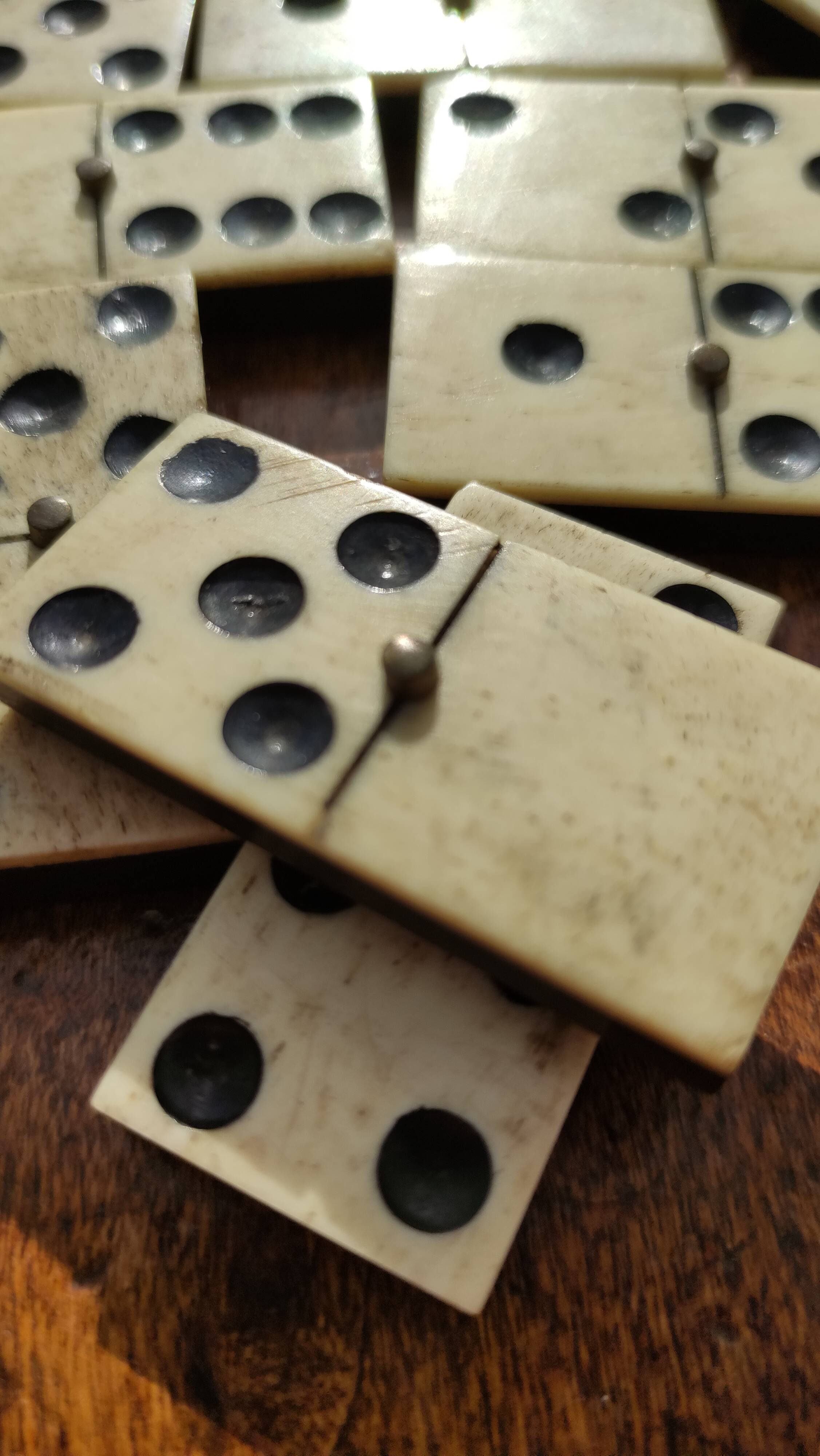 Game of ancient dominoes with its original box