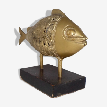 Bronze fish on pedestal India