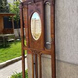 Wall-mounted coat rack