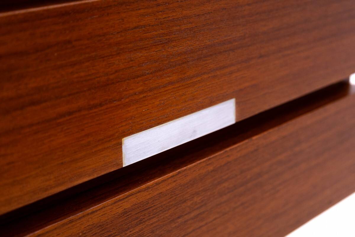 Teak desk, Eigil Petersens Mobelfabrik, Denmark, 1970s.