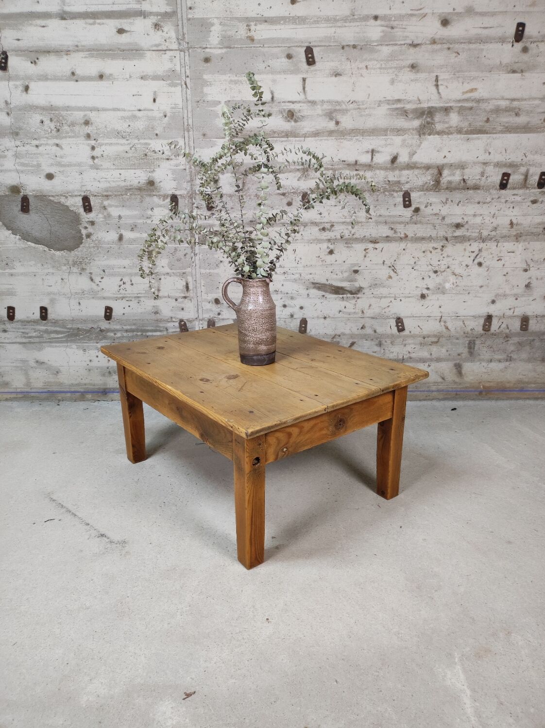 Farmhouse coffee table