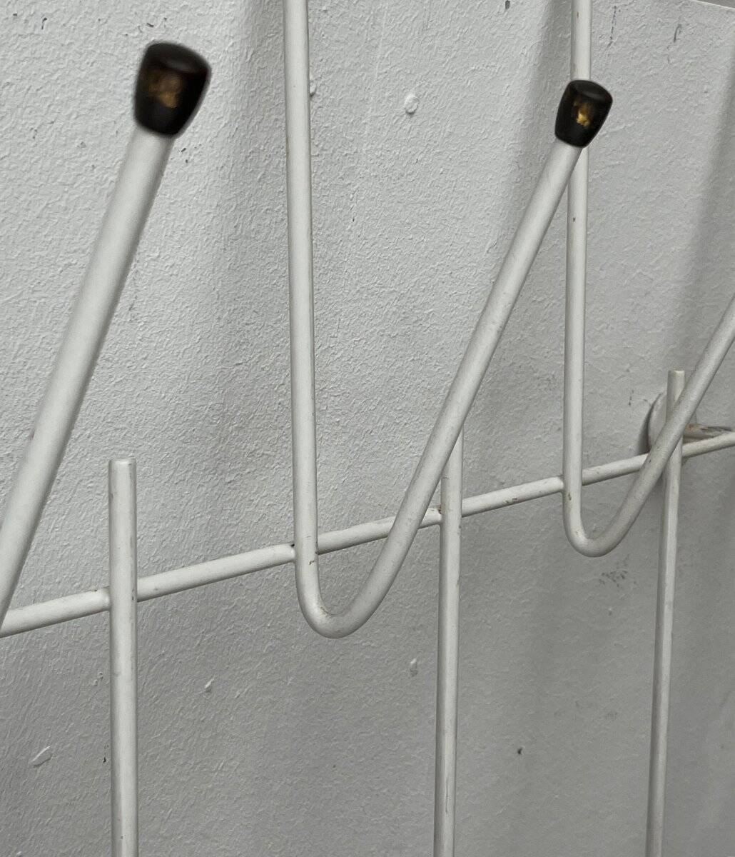 Minimalist German rope coat rack from the mid-century, 1960s.