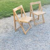 Pair of folding chairs with beech slats from the 70s