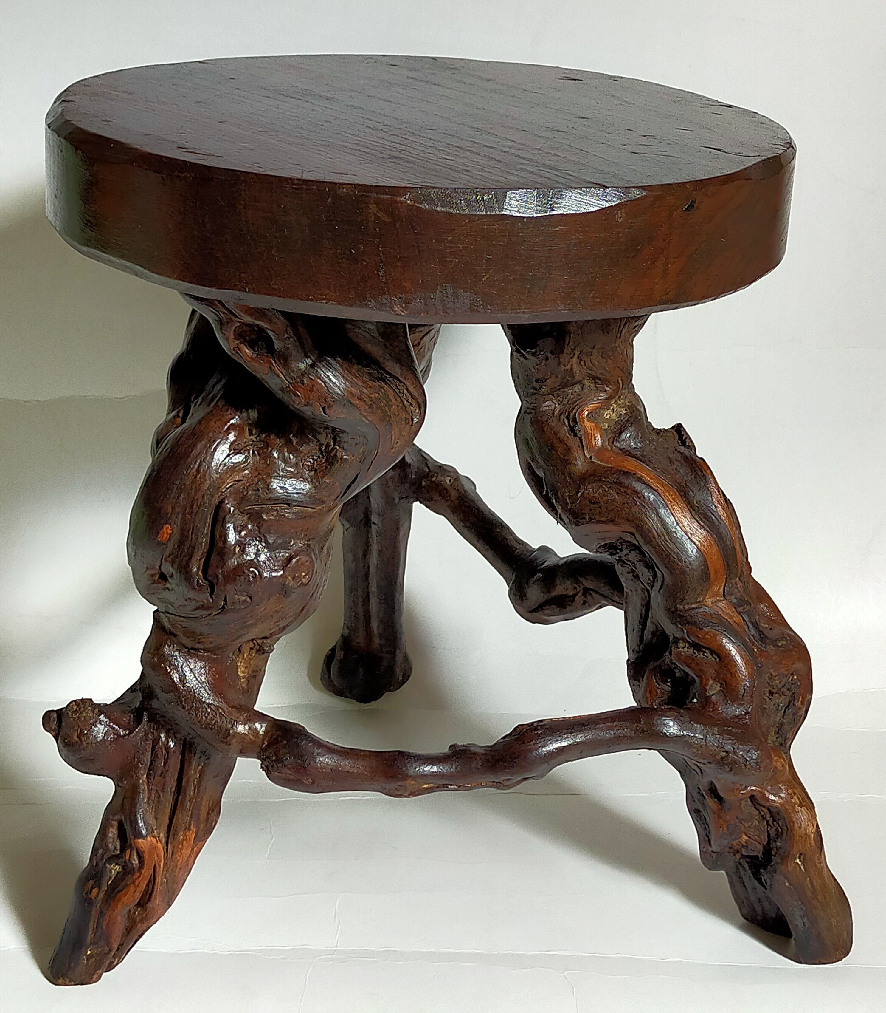 Tripod stool Art-popular vines, solid wood top