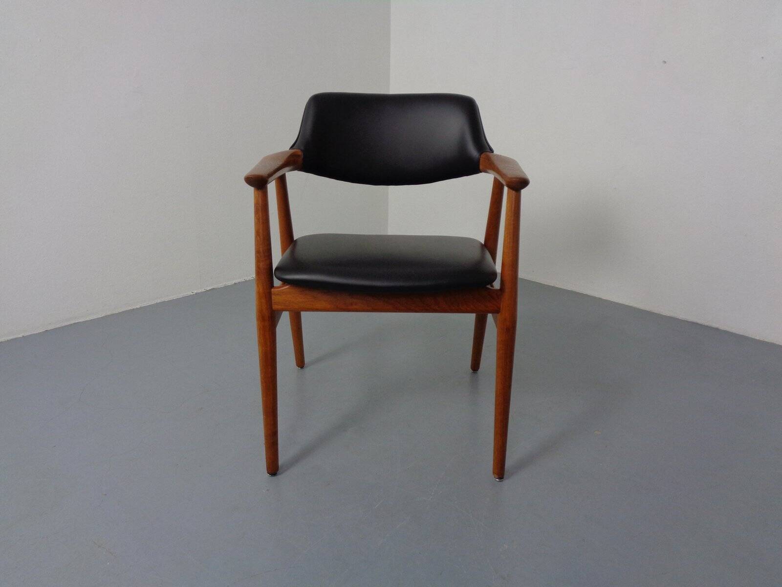 Danish Teak GM11 Armchair by Svend Aage Eriksen of Glostrup, Denmark, 1960s