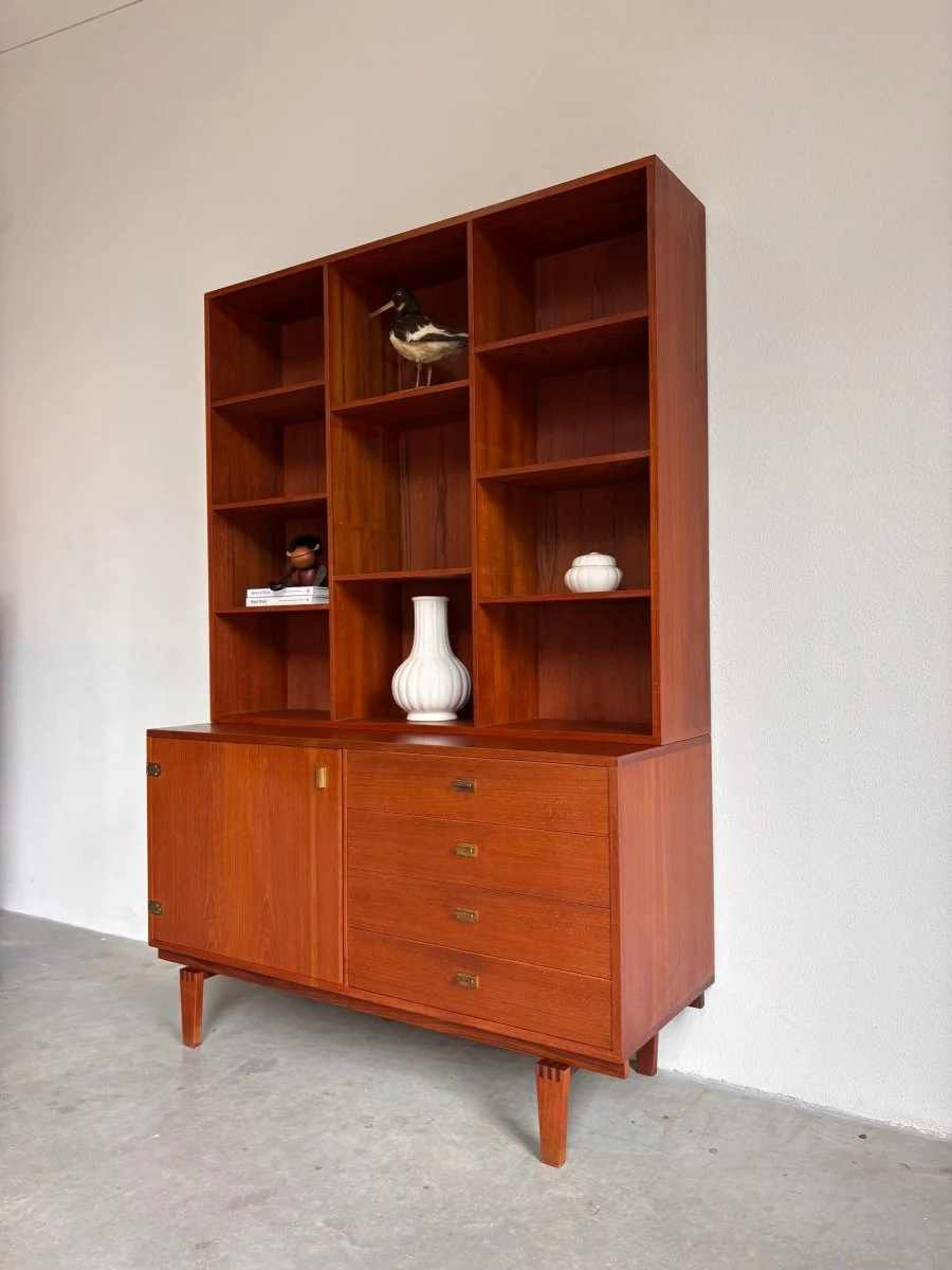 Vintage bookcase - wall cabinet teak Peter Løvig