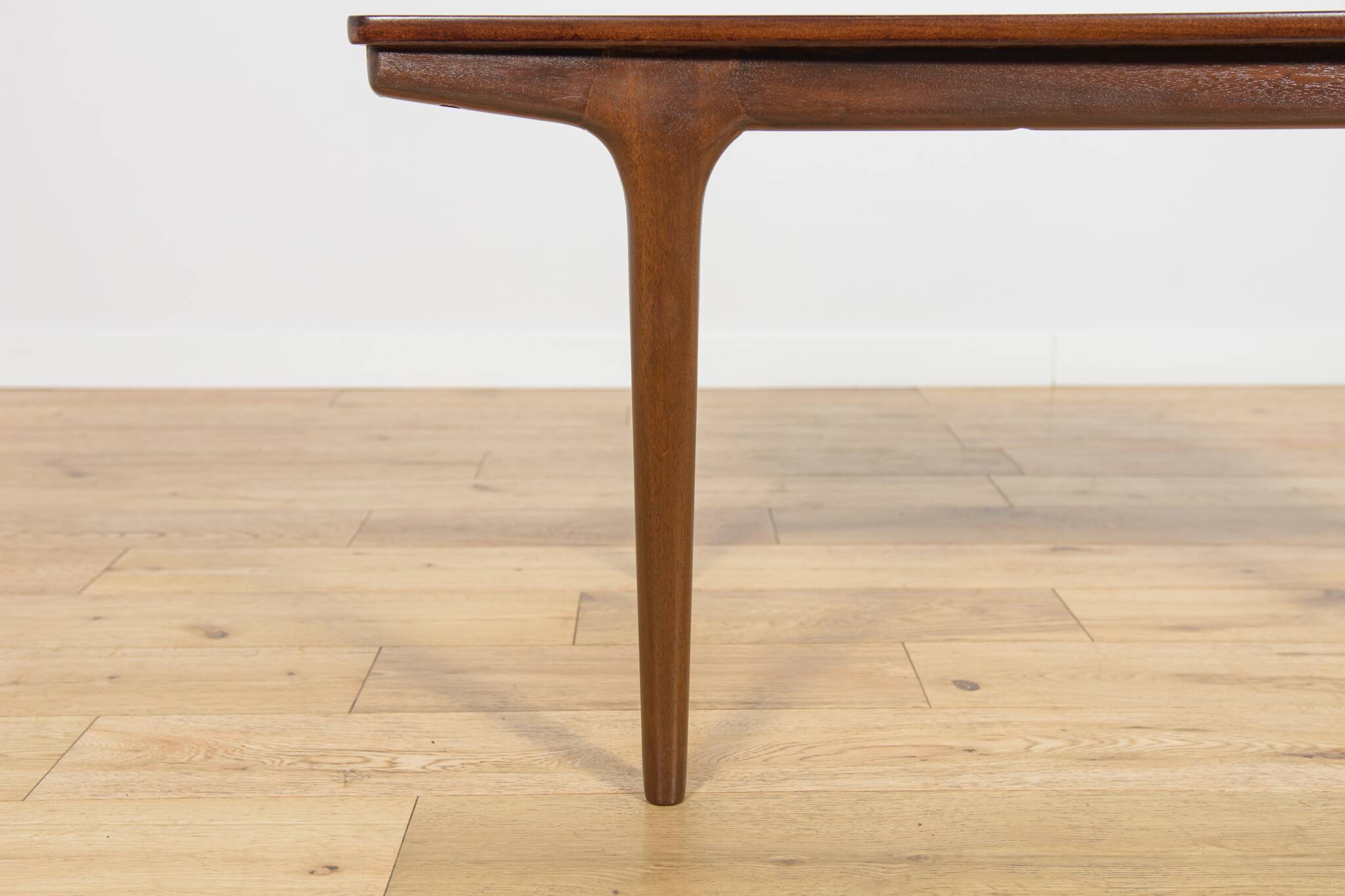 Table basse en teck de style mid-century de McIntosh, Royaume-Uni, années 1960.