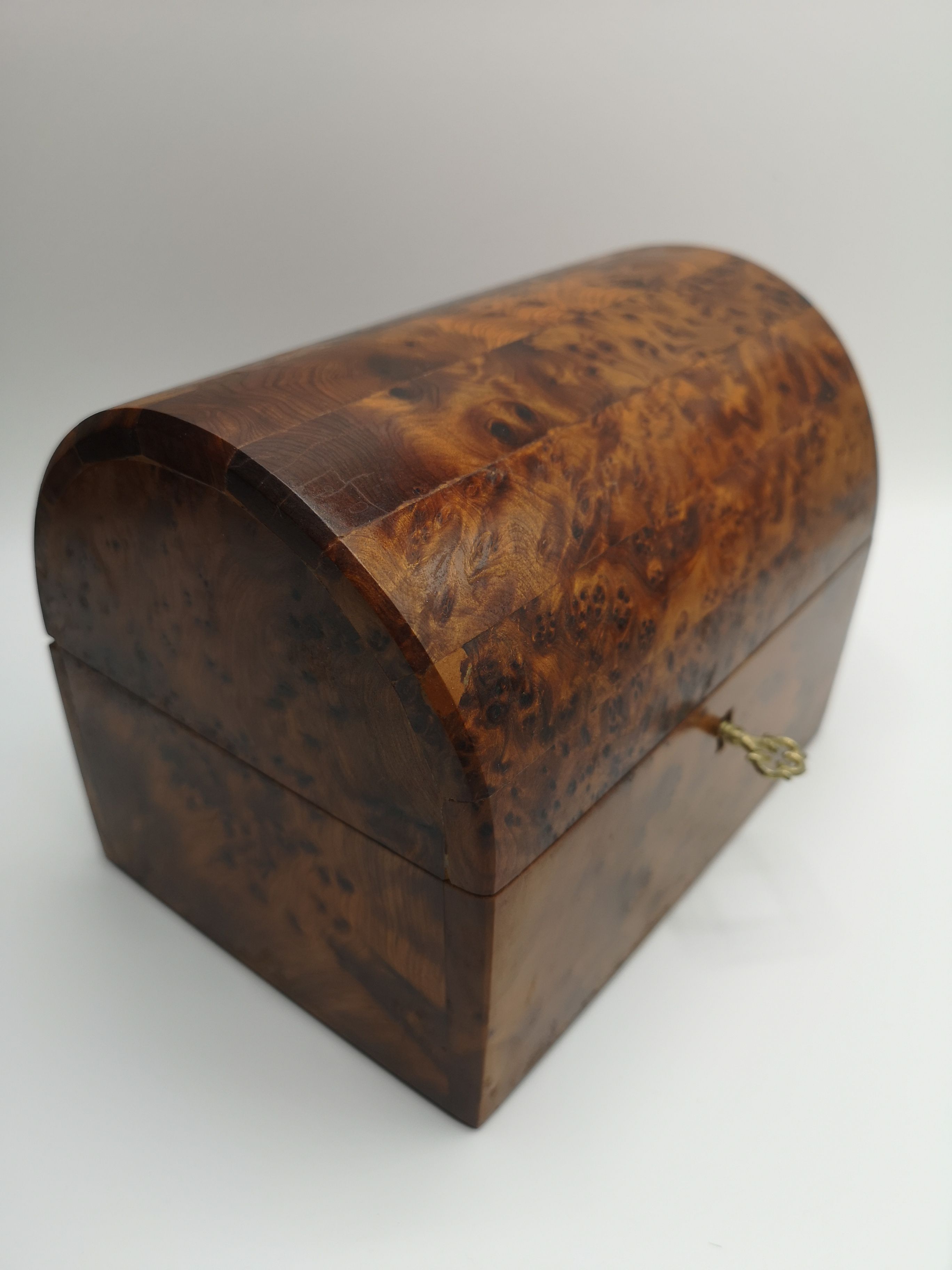 Coffret En Bois De Thuya - Dimensions 12 Cm X 9 Cm - Occasion - Sans Marque