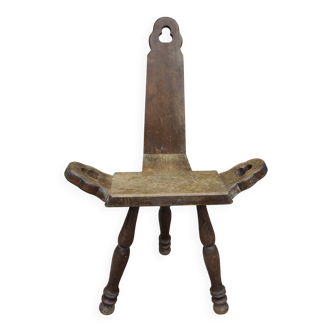 Tripod wooden farmhouse chair