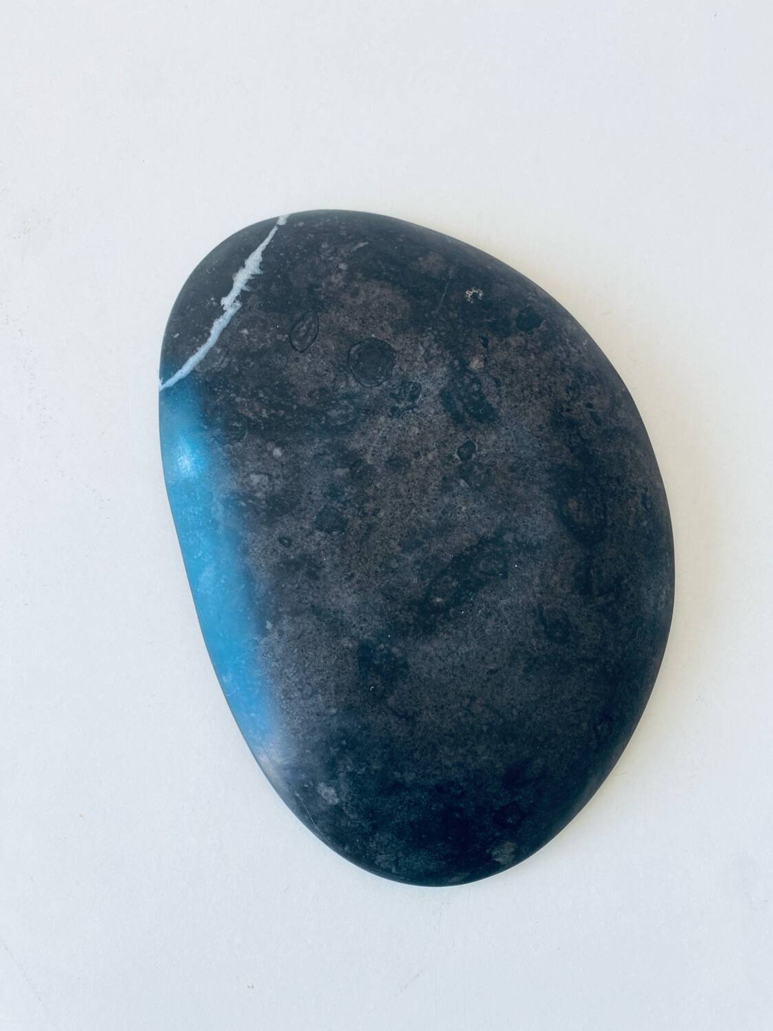 Coupelle en marbre noir fossile
