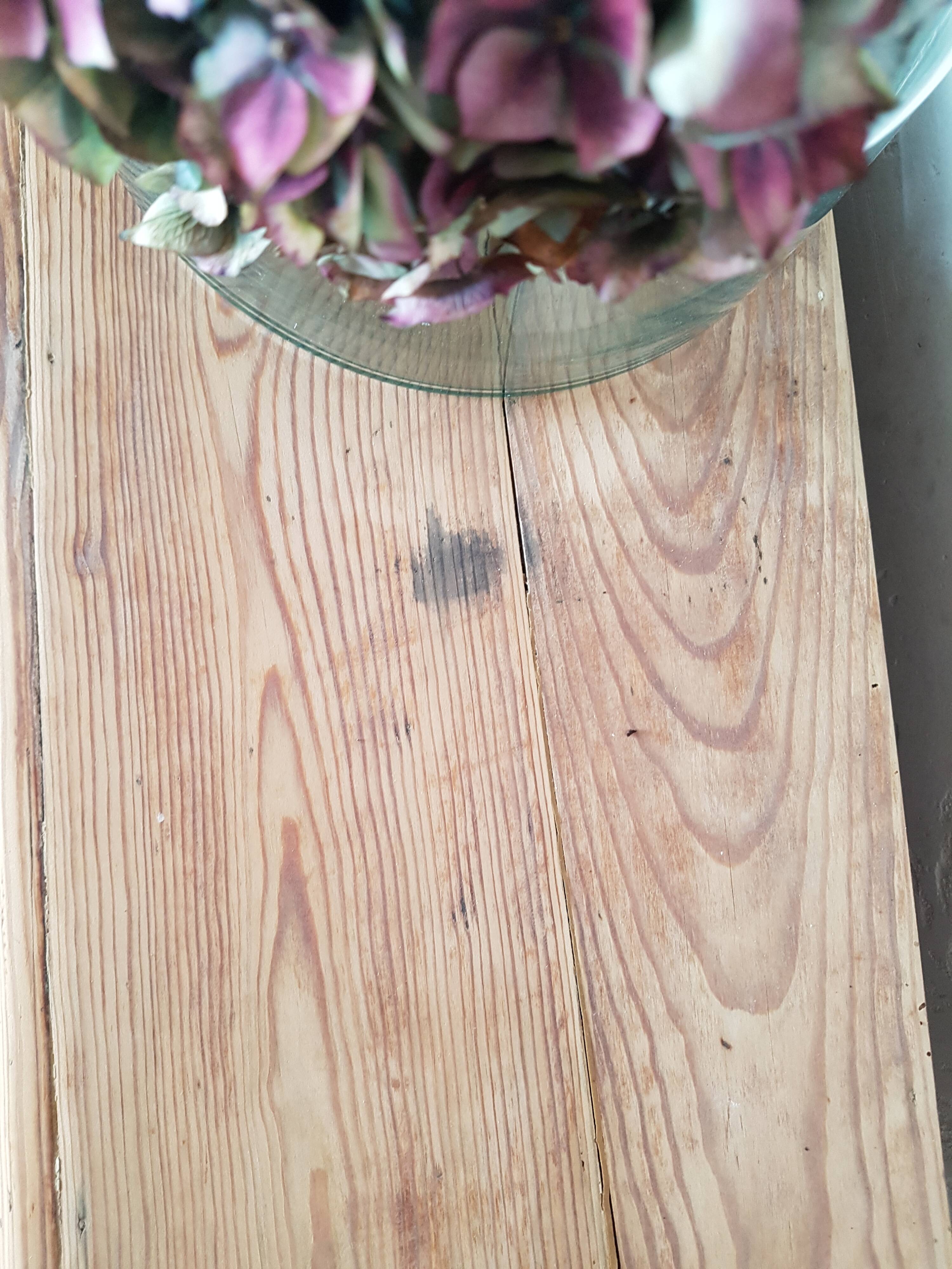 Raw wooden jam maker