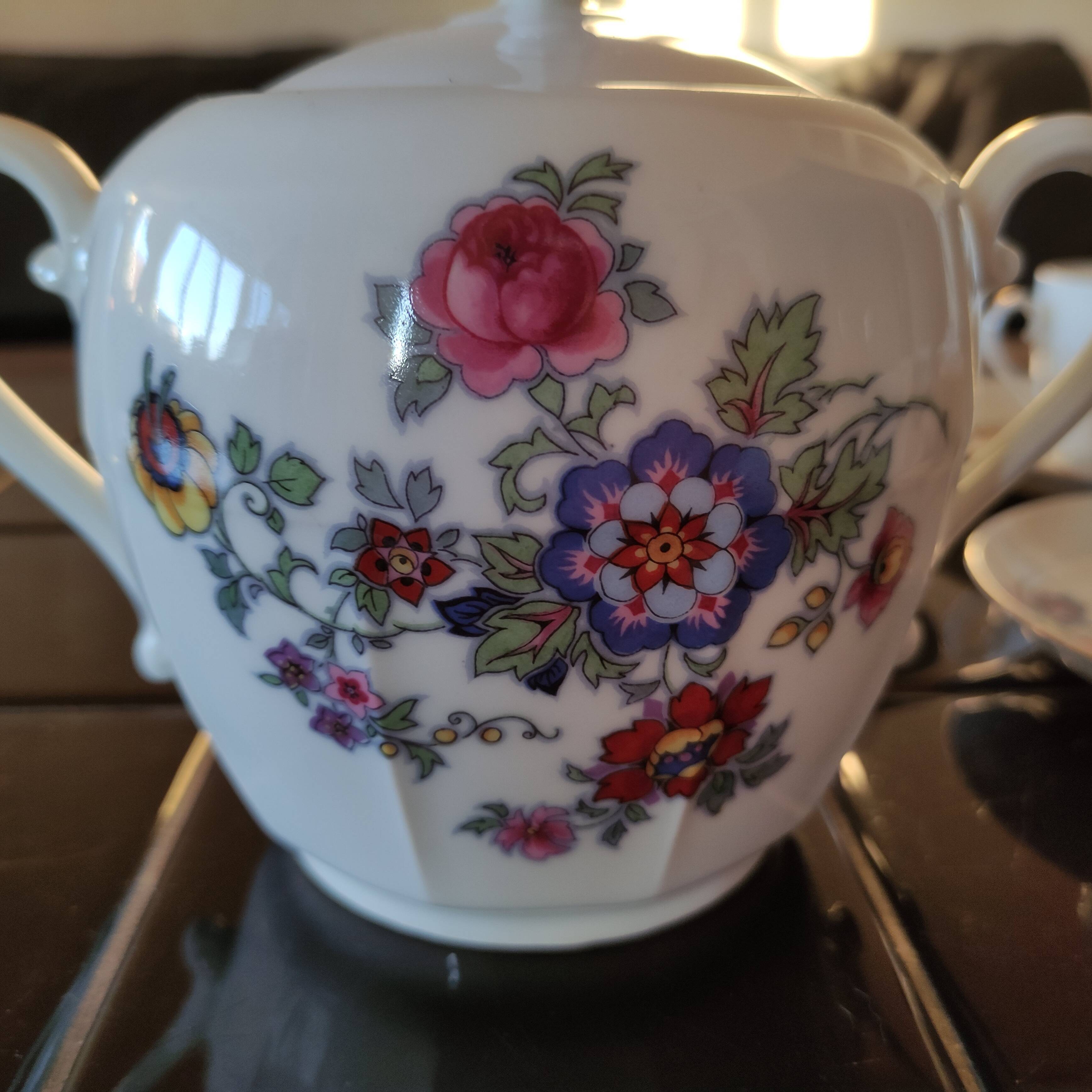 Coffee service for 12 pers. Victoria of the 20s