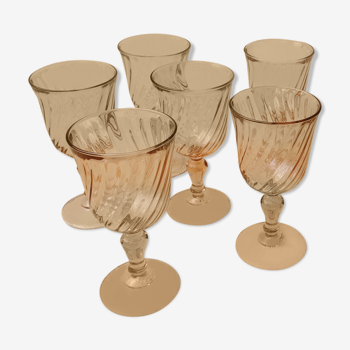 Lot de 8 verres à pied en verre rose