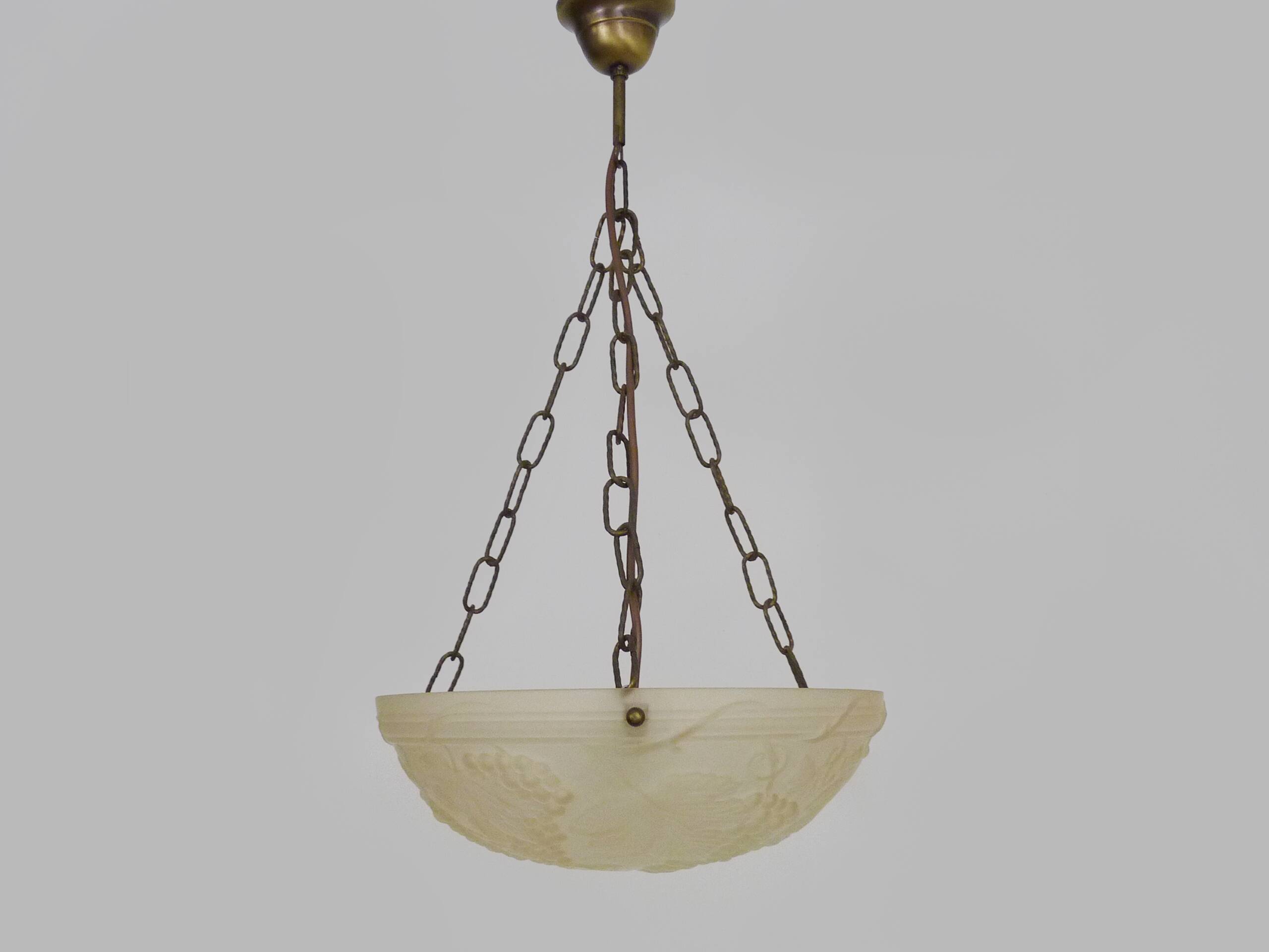 Vasque Vianne style Art Nouveau 1 Fire, in glass paste with grape motifs.