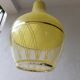 Suspension en verre opalin jaune chartreuse & décor géométrique doré