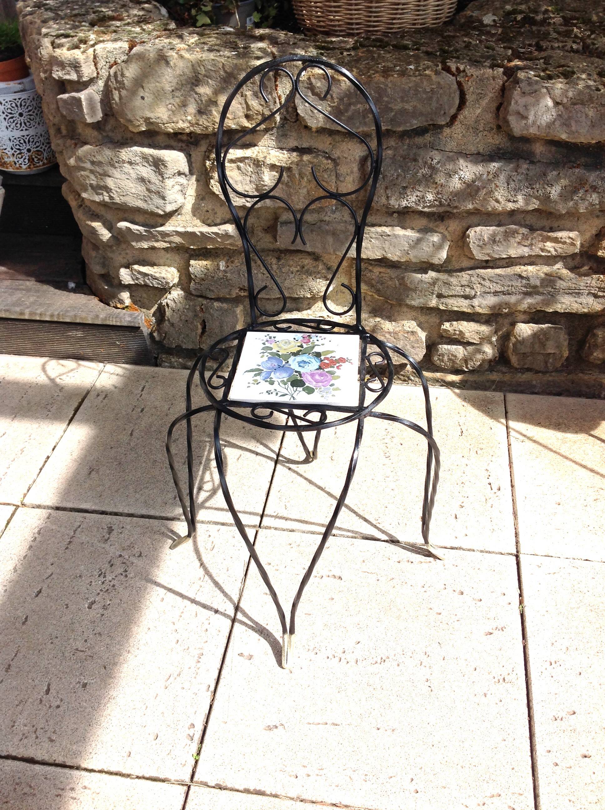 Plant holder "chair" in wrought iron and earthenware / vintage 60s-70s