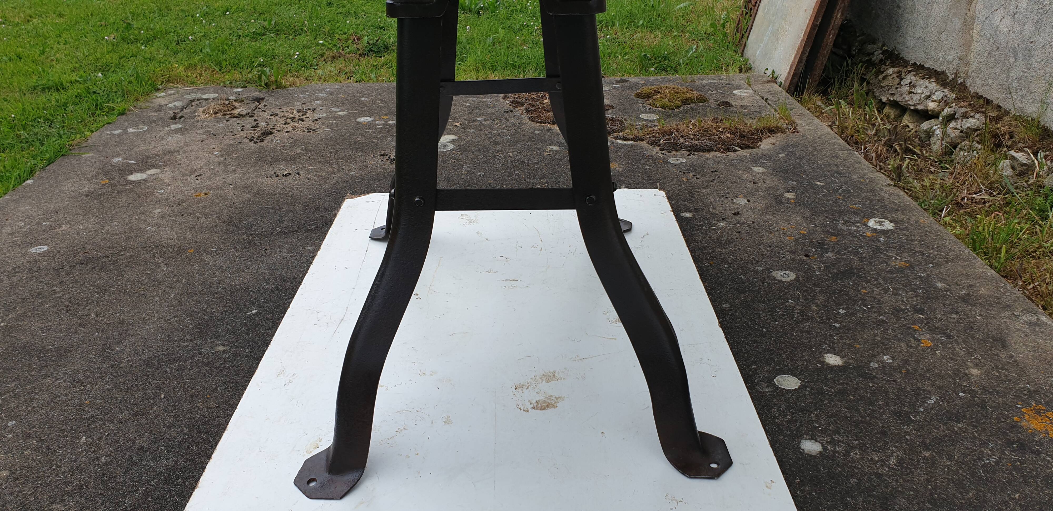 Table or console industrial machine foot 1900s