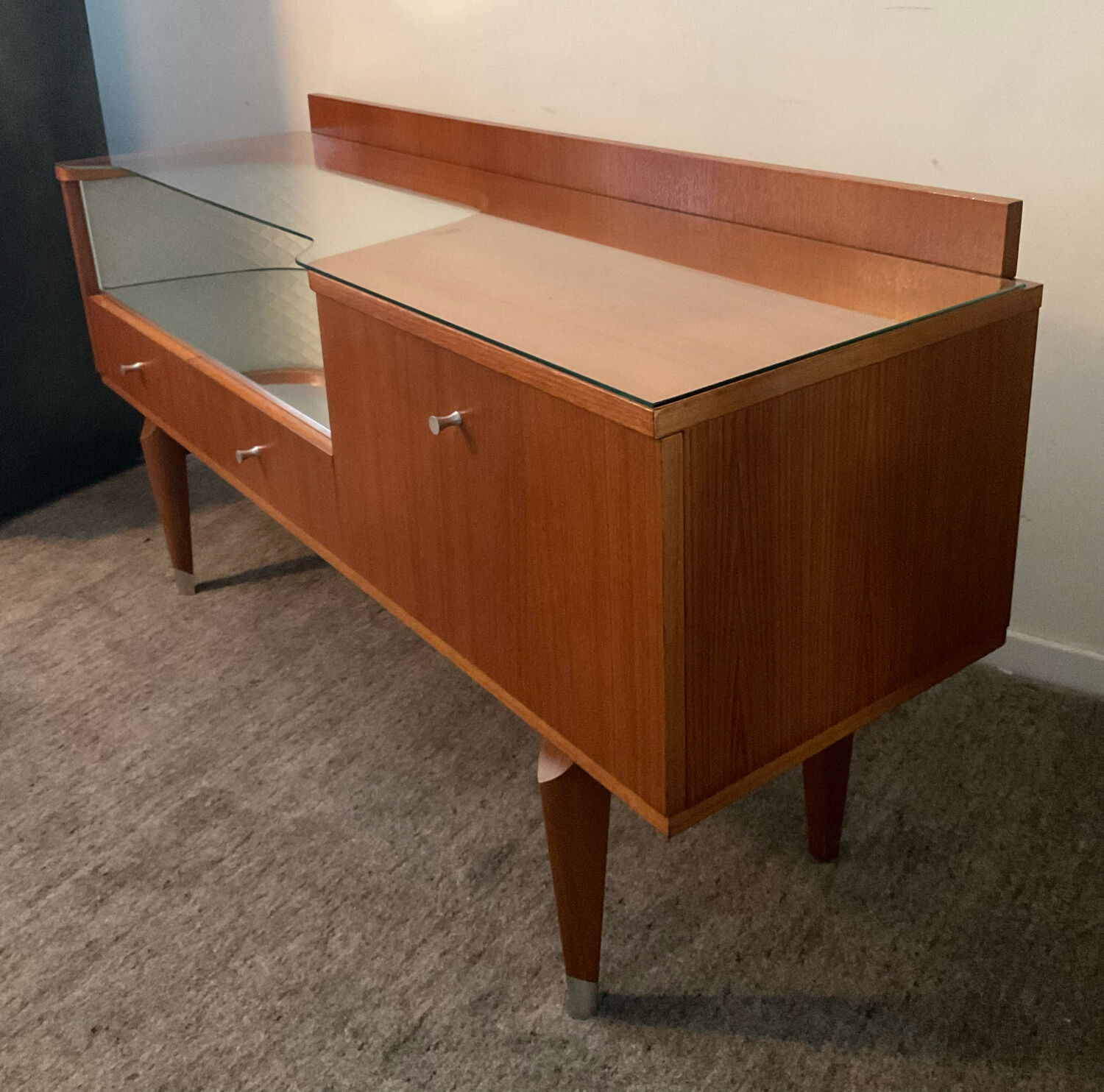 Enfilade Scandinavian tv cabinet of the 60s in teak