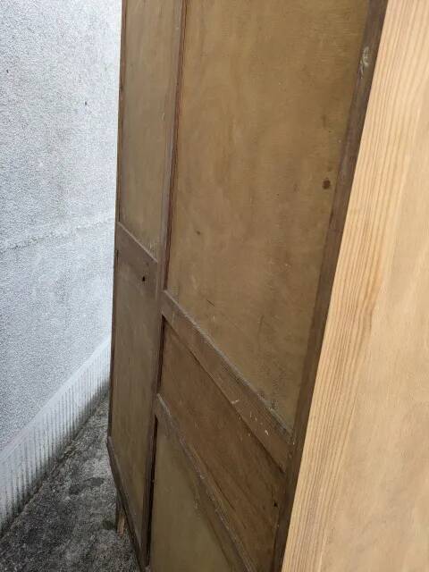 Cabinet with tapered legs