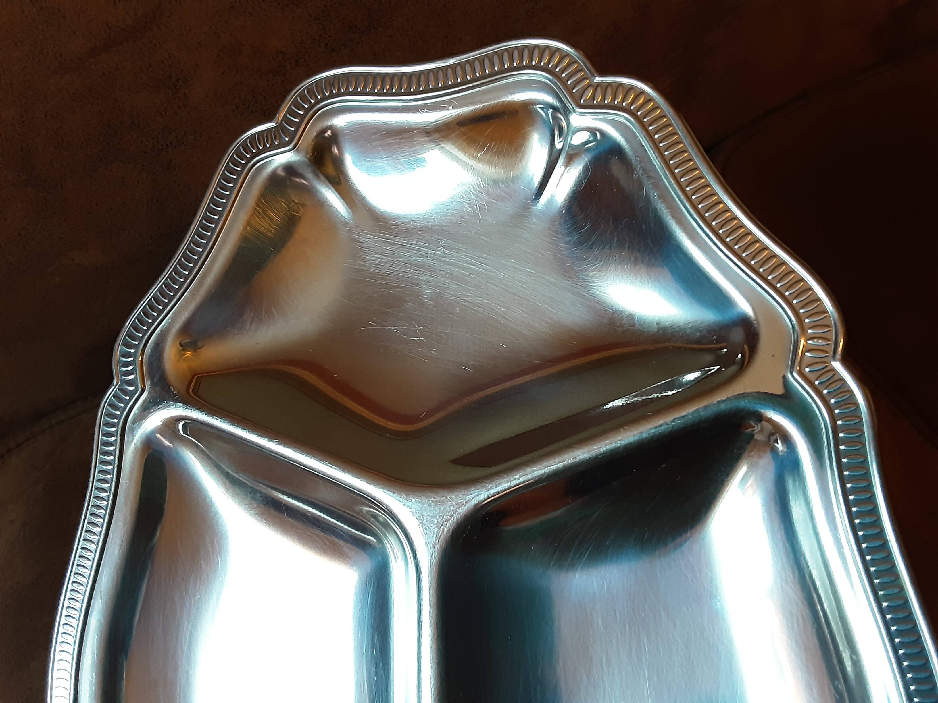 Guy Degrenne plate compartments