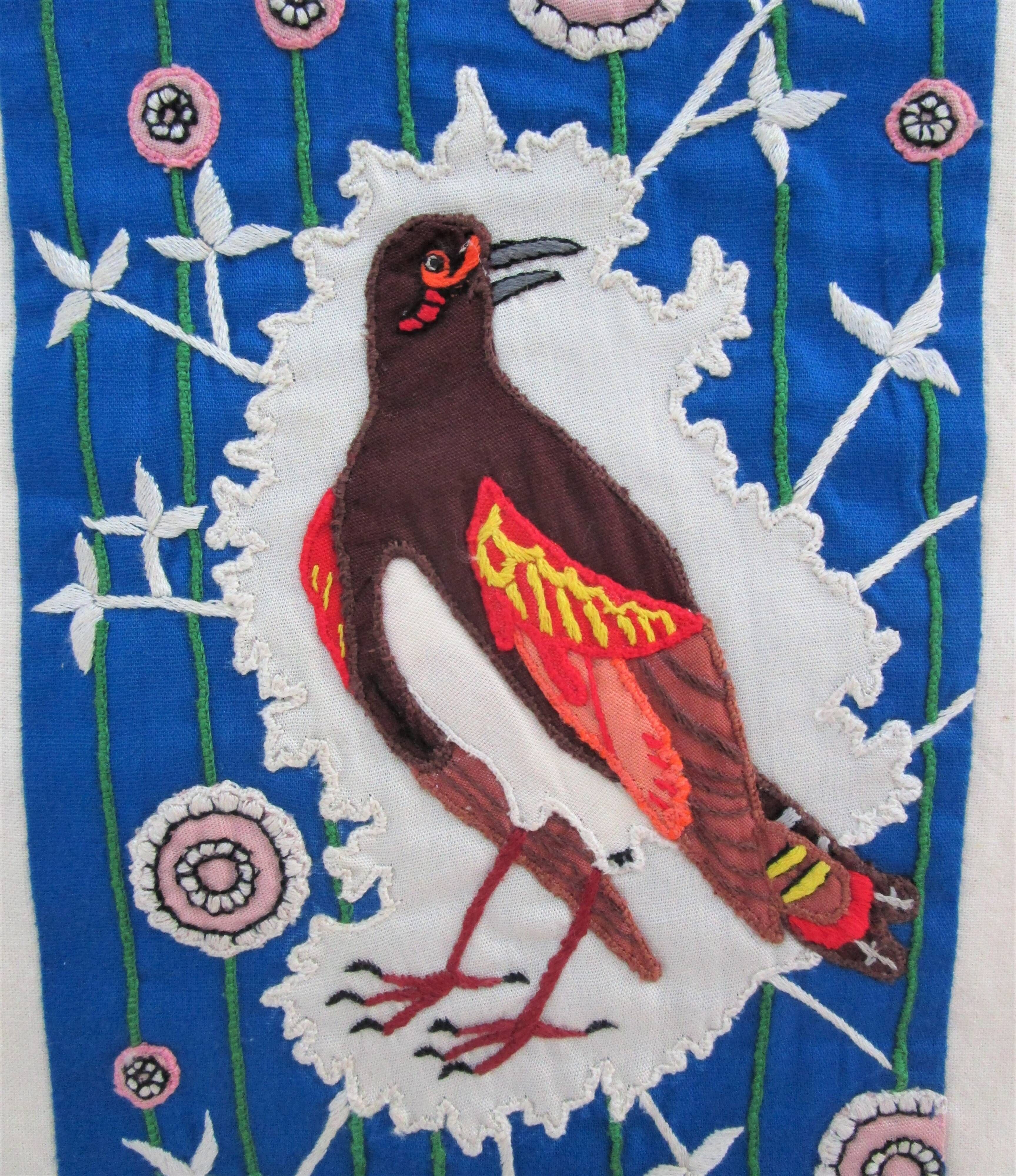Hand-embroidered blue tapestry decorated with birds and flowers 70s-80s pondicherry