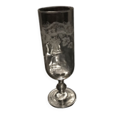 Glass vine pattern