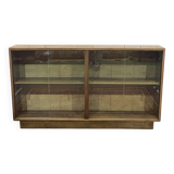 1970s English mahogany display cabinet with sliding doors
