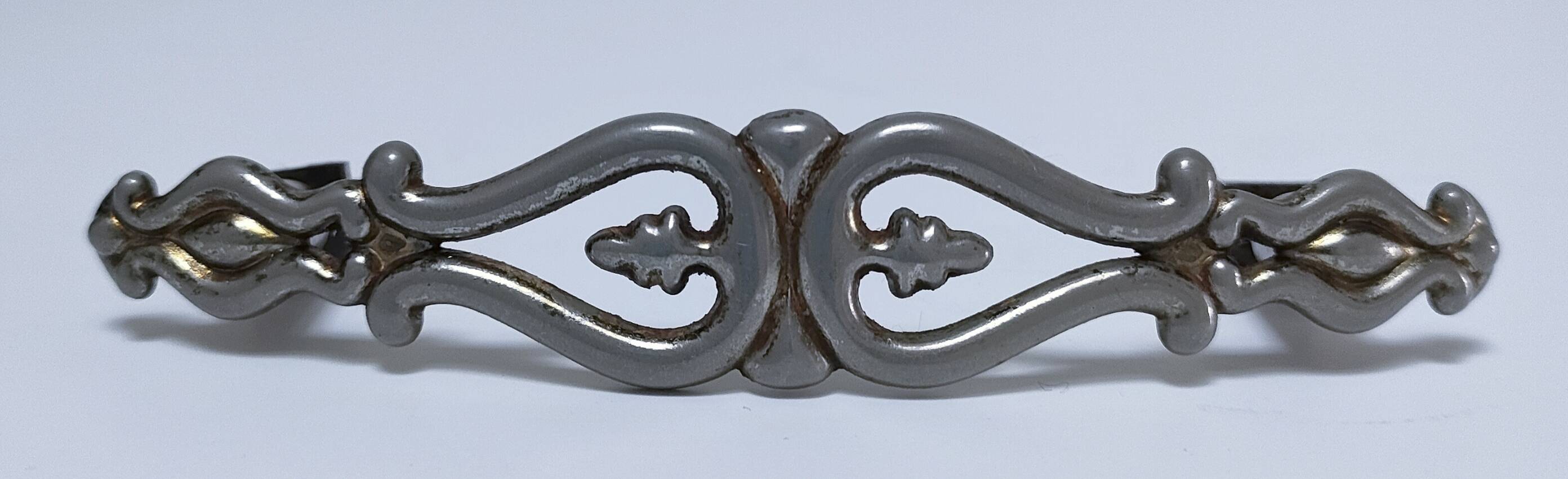 Six Huwil metal handles for neo-classical drawers from the 60s