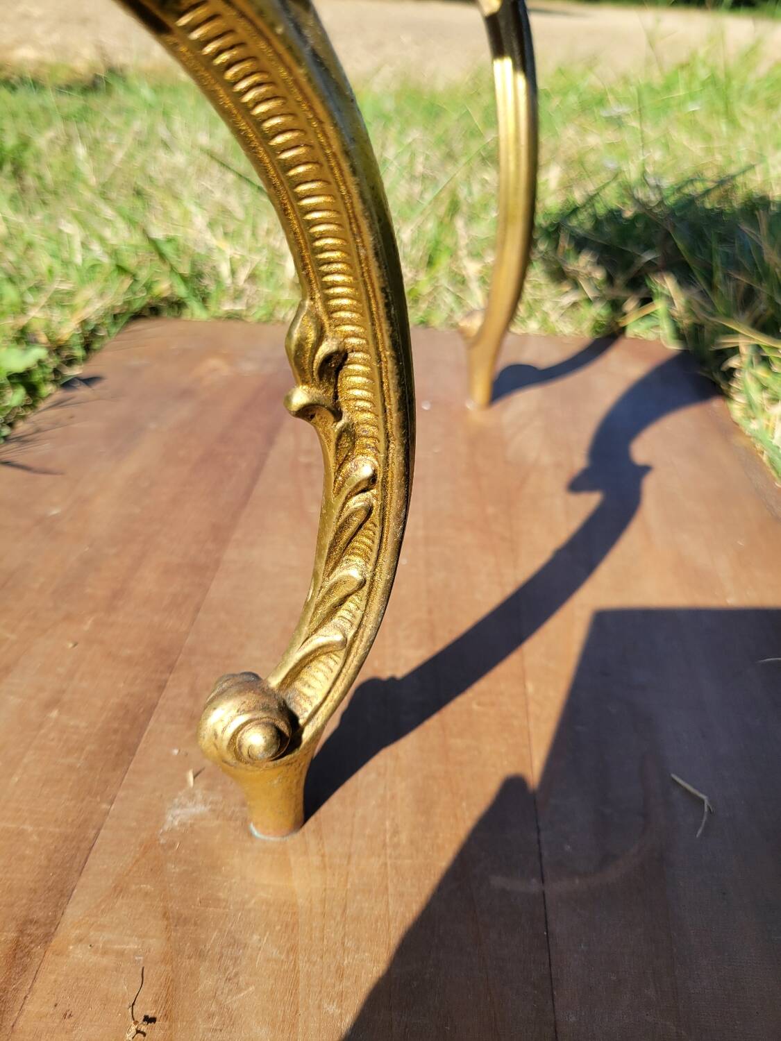 Louis XV coffee table in pink marble