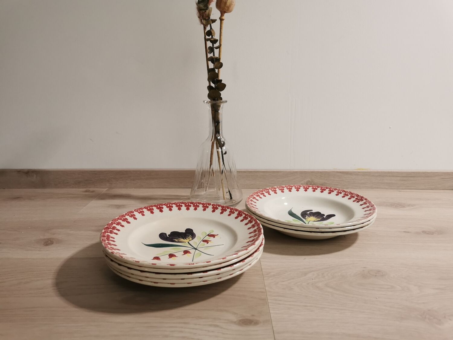 Assiettes anciennes fleuries, Moulin des loups