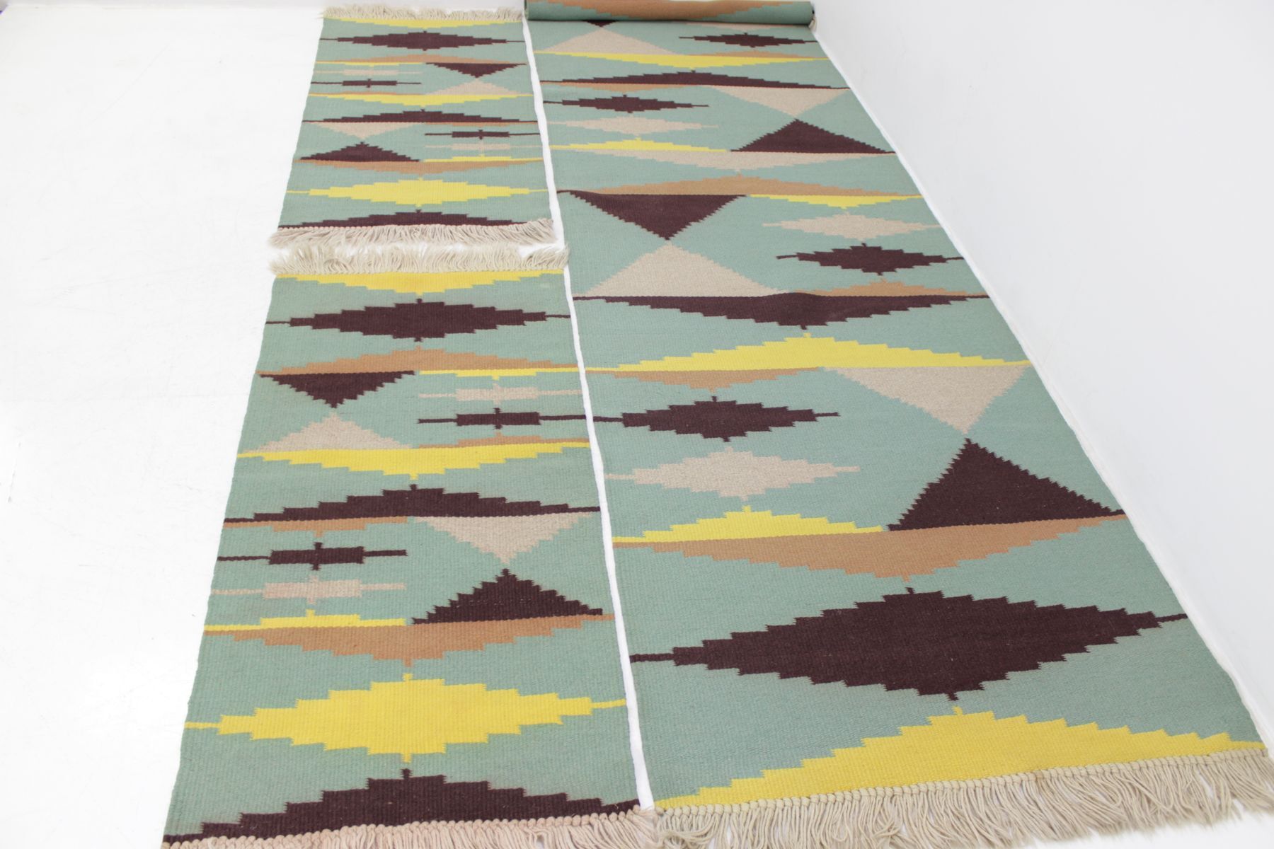 Set of 3 mid-century modernist geometric rug