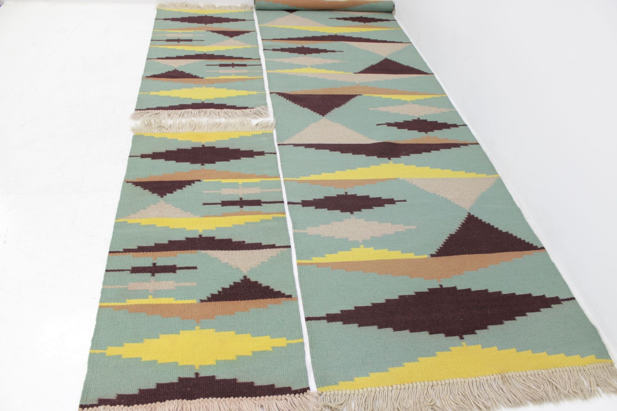 Set of 3 mid-century modernist geometric rug