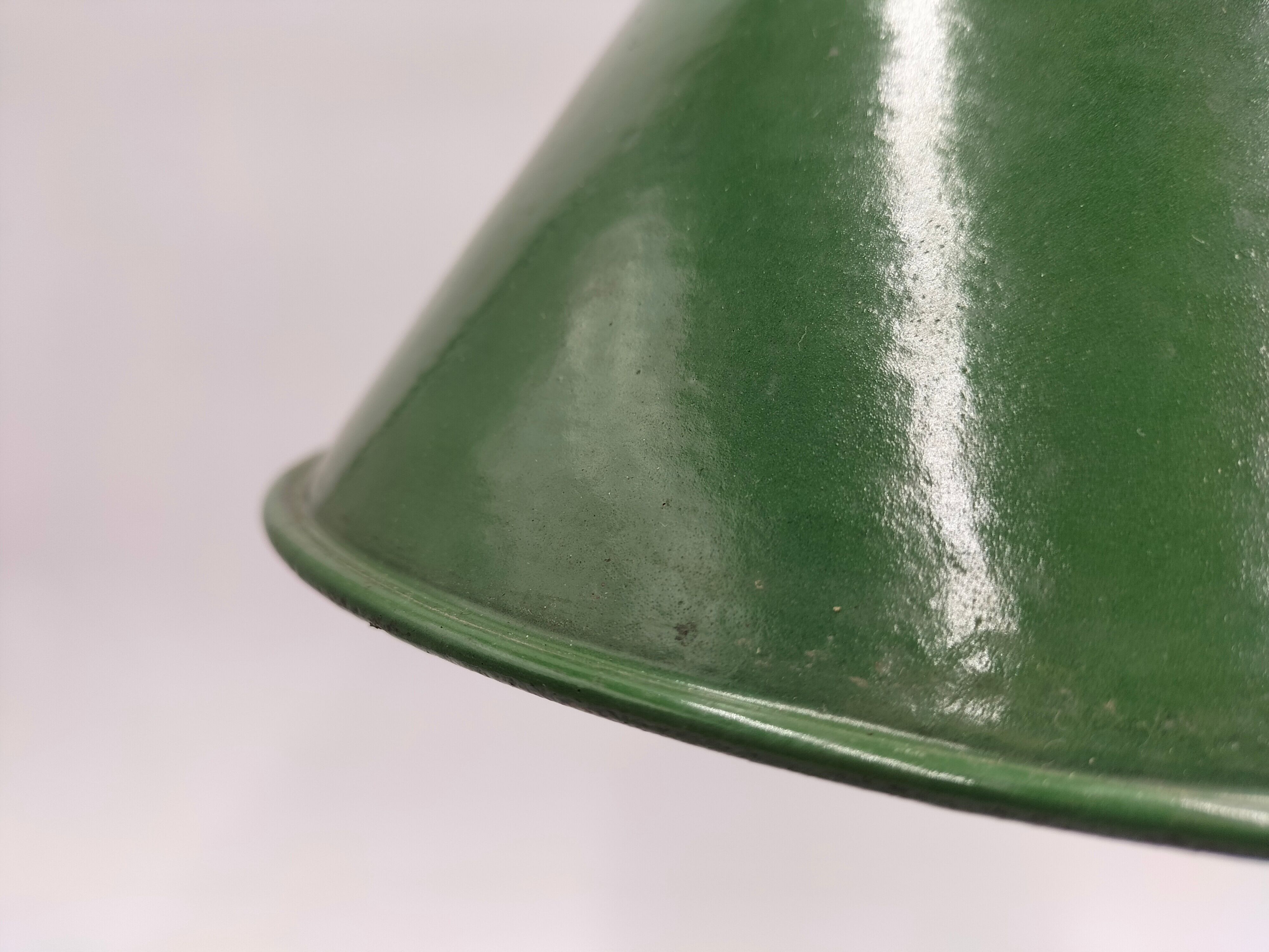 Old enamelled sheet metal lamp