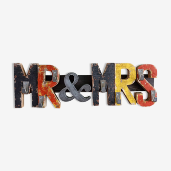 Patère en lettres recyclées MR & MRS