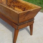 Rustic kneading trough in solid oak, removable lid and base.