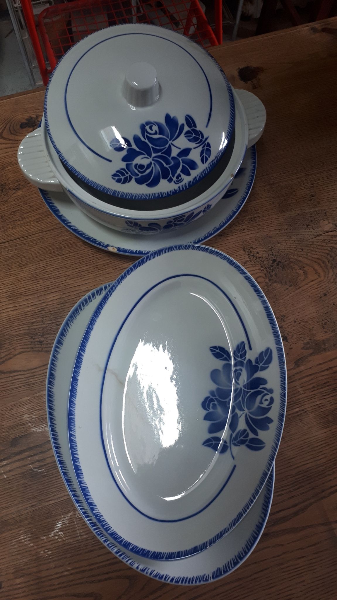 Série de plats Badonviller Fleurs bleues