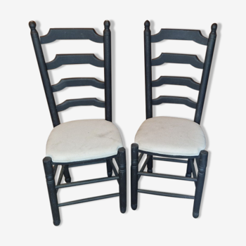 Set of 2 patinated chairs