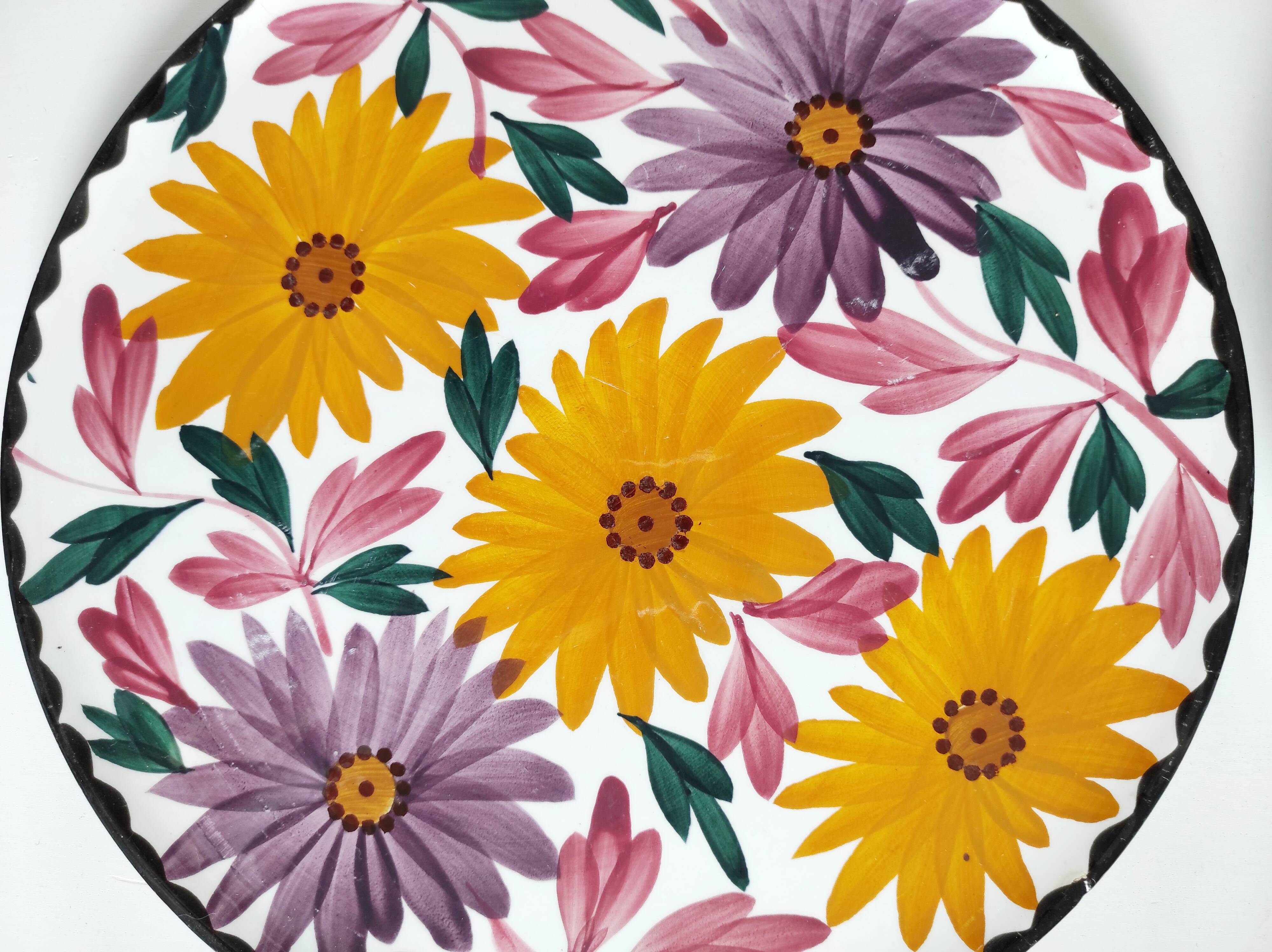 Two Schramberg Majolika painted flower dishes