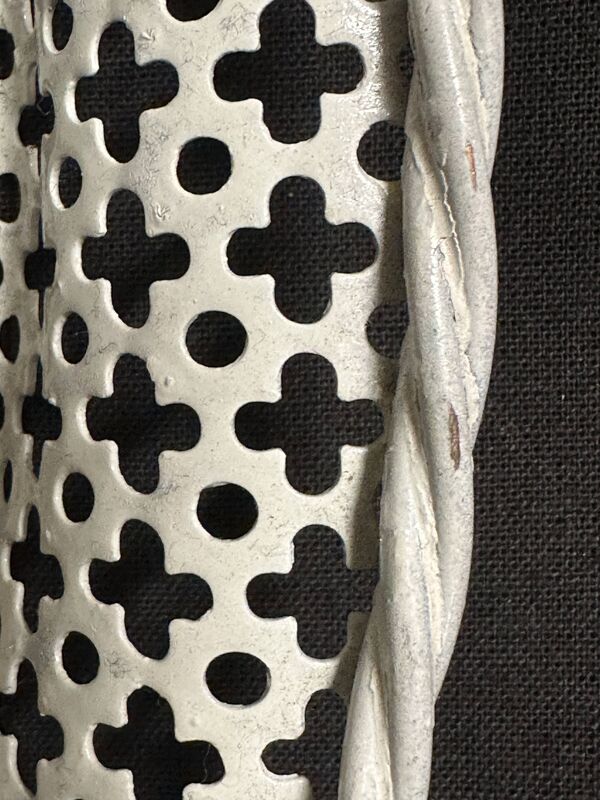 Plateau de service Mathieu MATEGOT en métal perforé