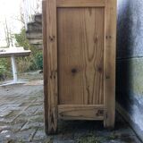 Old retro vintage chest of drawers 3 drawers wooden crude façade oak