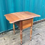 Wooden downside table