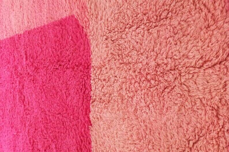 Large hand-woven Berber rug, size 200 x 300 cm