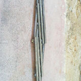 Stretchy flat rest in vintage silver metal