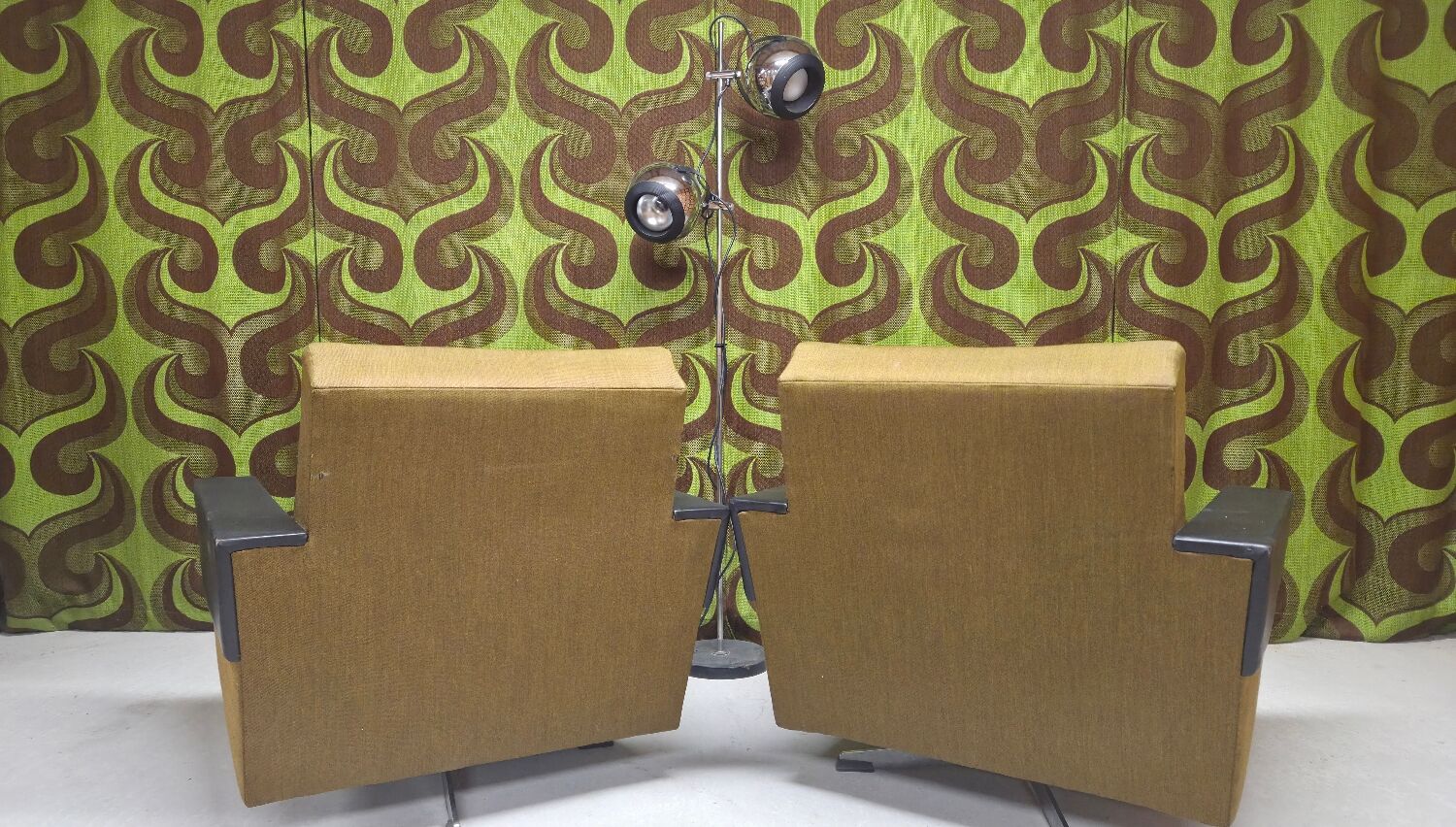Paire de fauteuils 1970 pivotants