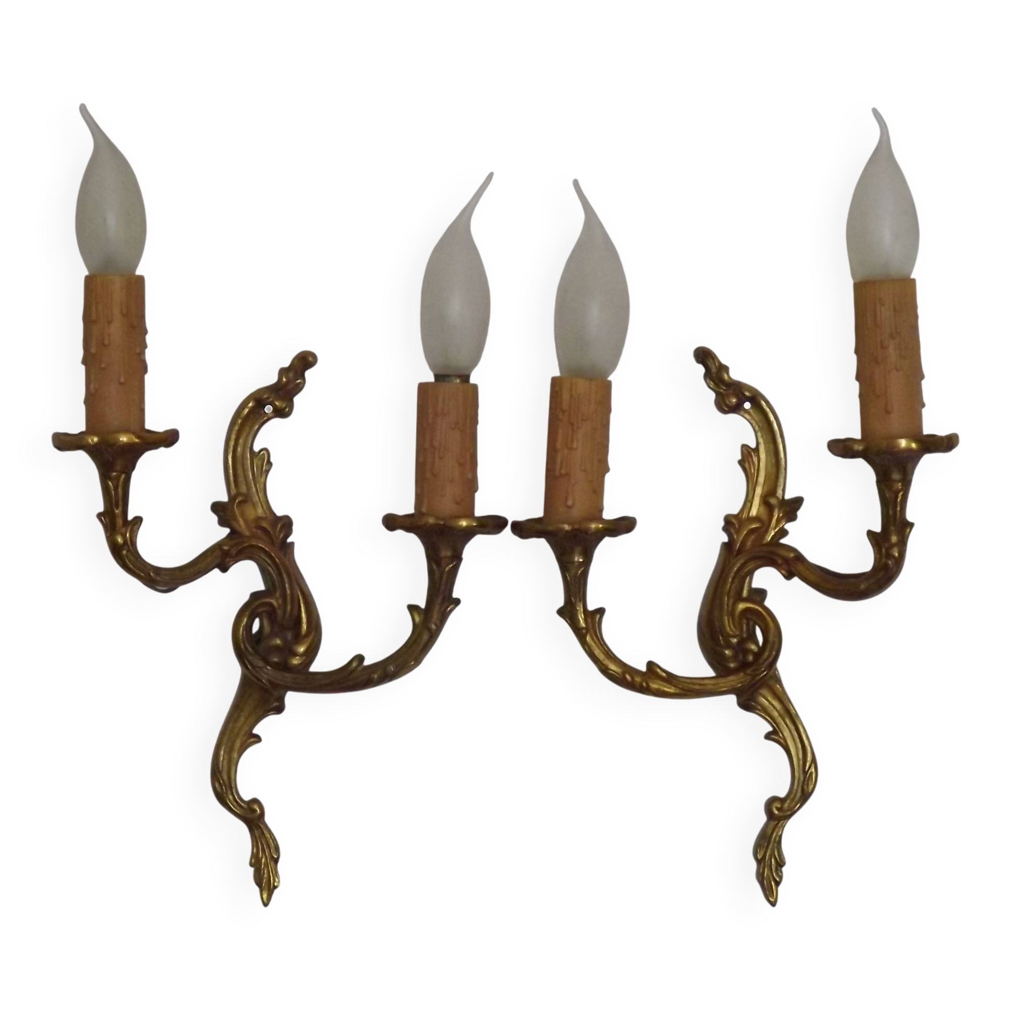 Pair of Elegant French Bronze Opposite Acanthus Leaf Double Wall Sconces