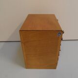 Classeur vintage à tiroirs